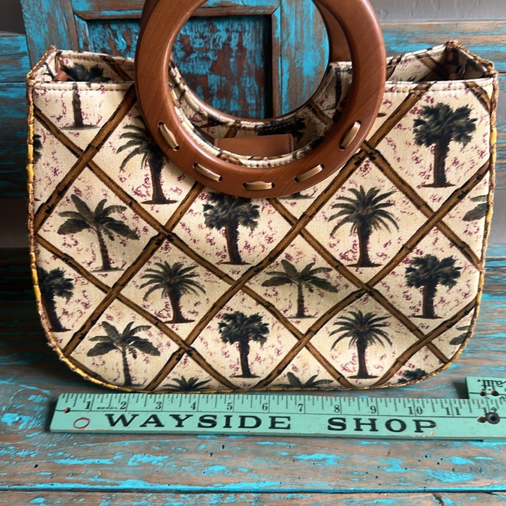Beachy Palm Tree Print Tan Handbag with Wooden Handle - Picture 9 of 12